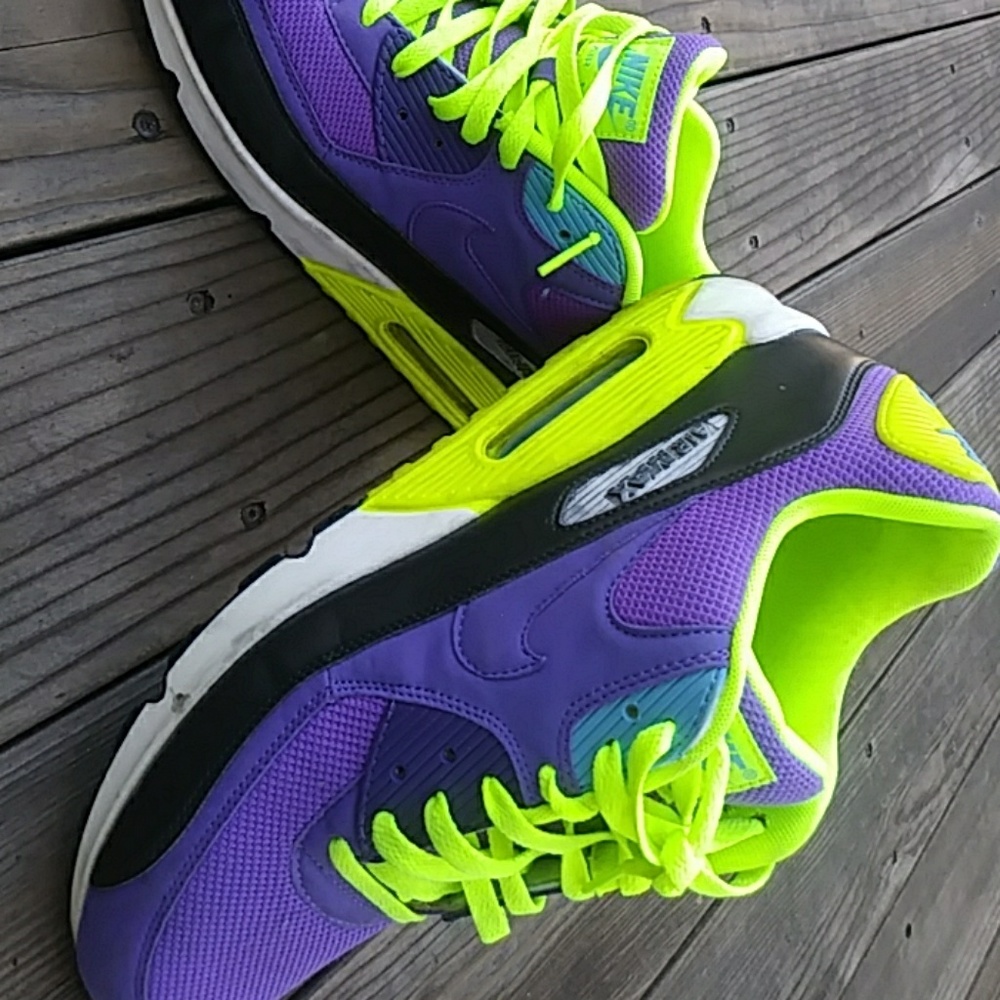 NIKE AIRMAX
